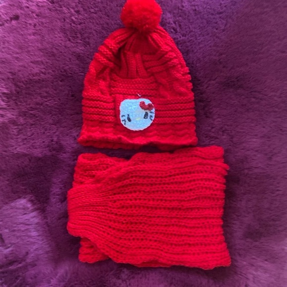 Crochet .Hello kitty scarf and hat set.
Child 3-5 year - Picture 7 of 10